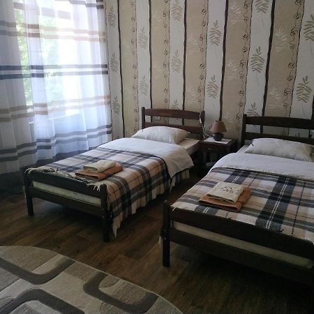 Apartment In The Center Of Old Town Kamianets-Podilskyi Exterior photo